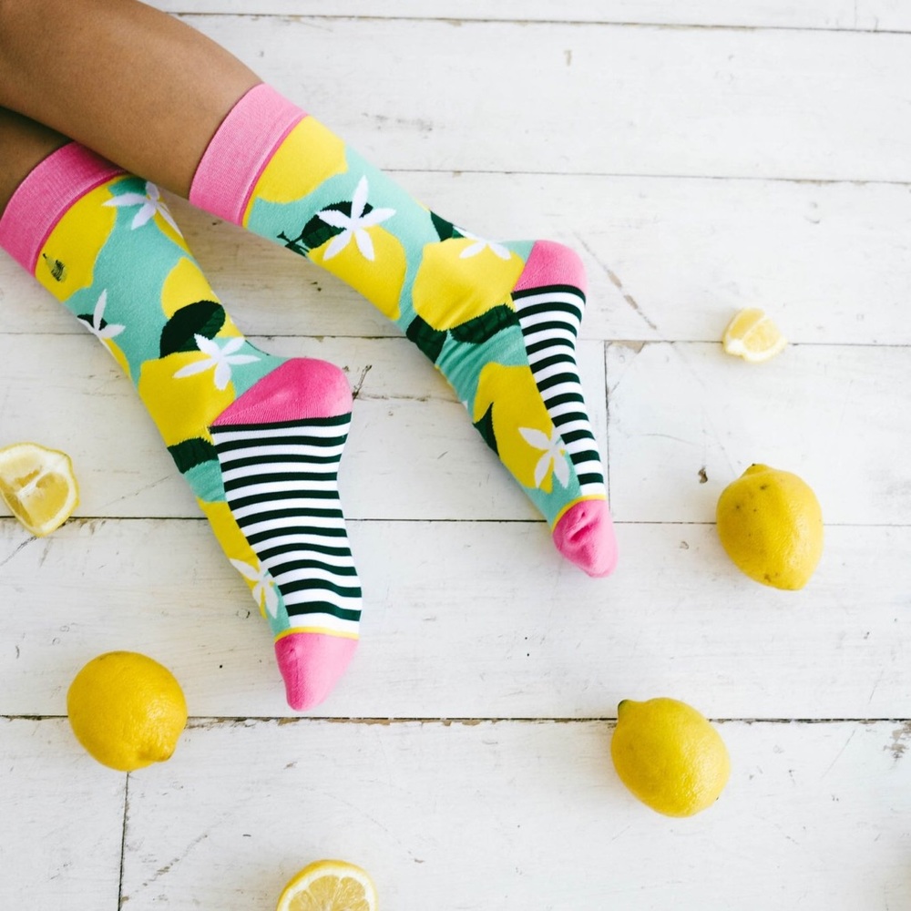 🆕 Pink Lemonade Crew Socks - Picture 1 of 4